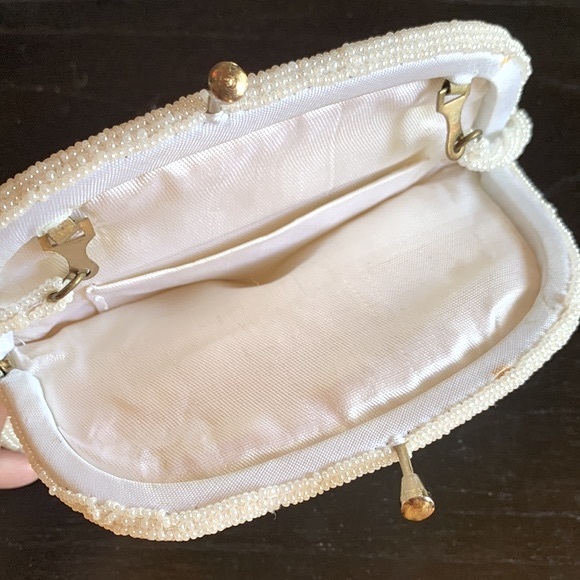 Vintage Beaded, Kiss Lock, Hand Bag / Purse - Picture 9 of 13